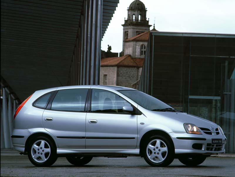 Nissan Almera Tino Nissan Almera Tino Picture Nissan Almera Interior